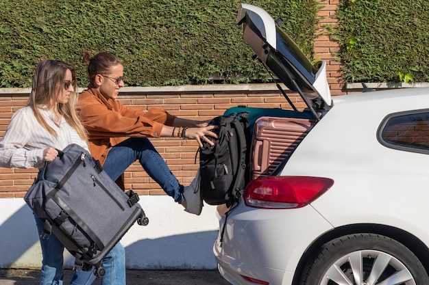 Шаг 3: Закрепление сеток в багажнике